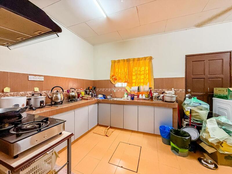 2-storey Terraced House for Sale in Taman Rakan (Kajang) - Amzar Faiz - Kitchen - PropertyGuru.com.my