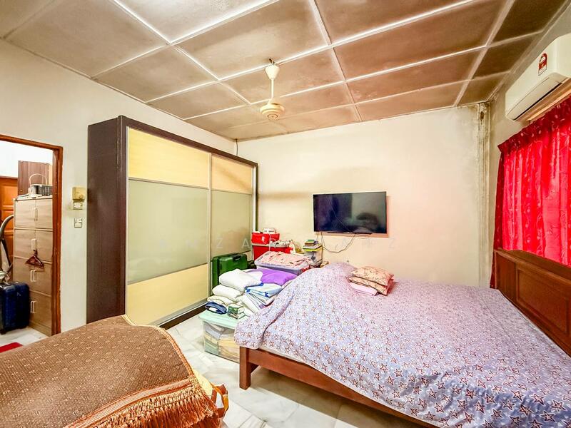 2-storey Terraced House for Sale in Taman Rakan (Kajang) - Amzar Faiz - Bedroom - PropertyGuru.com.my