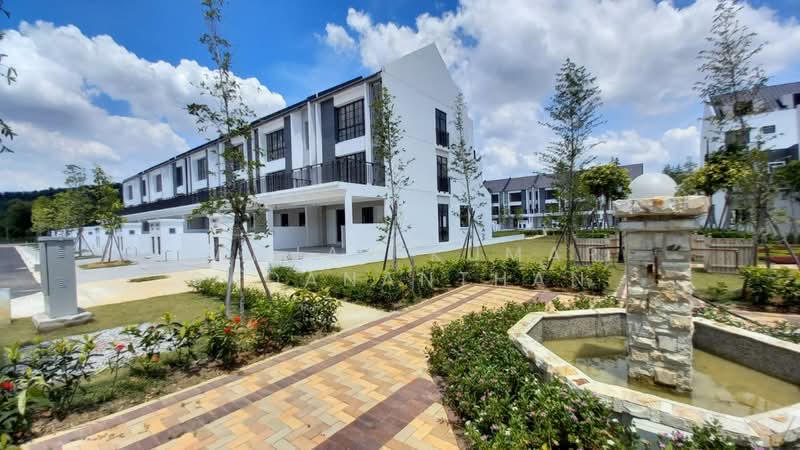 3-storey Terraced House for Rent in Sepang (Selangor) - Sanjay Kumar Sadananthan - Exterior - PropertyGuru.com.my