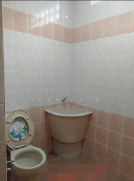 Untuk Disewa - 2 Storey Terrace House @ Sungai Dua