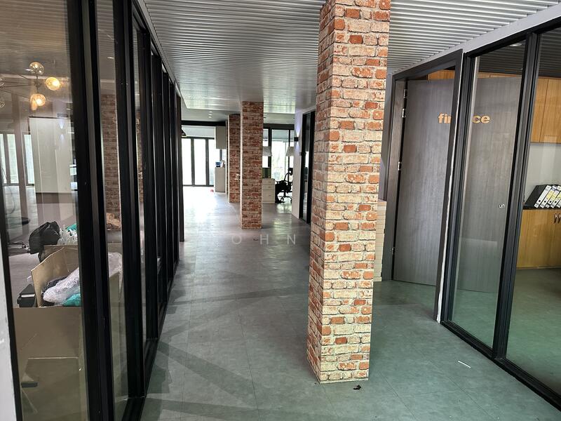 Kedai / Pejabat untuk Dijual di Bukit Idaman (Selayang) - John . - Corridor - PropertyGuru.com.my