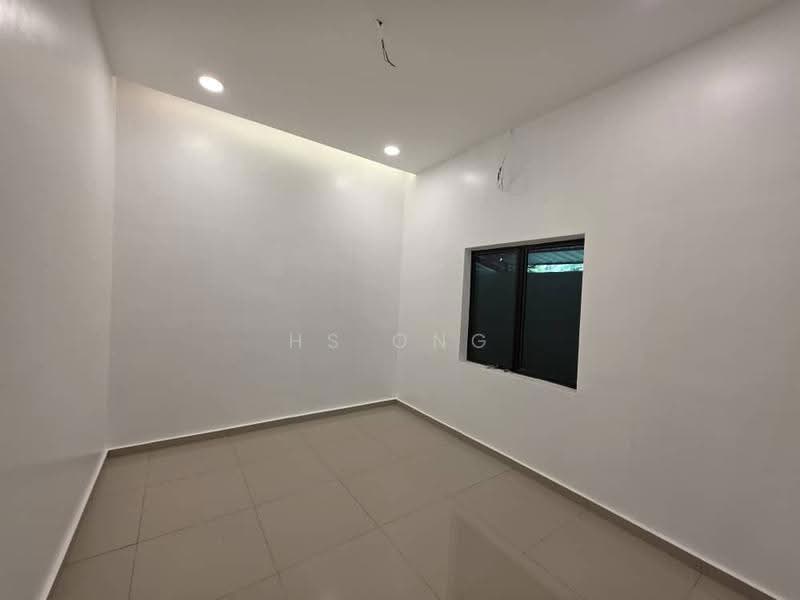 1-storey Terraced House for Sale in Taman Melawis (Klang) - HS Ong - Bedroom - PropertyGuru.com.my