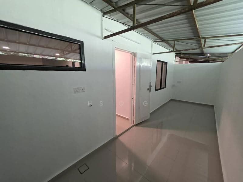 1-storey Terraced House for Sale in Taman Melawis (Klang) - HS Ong - Backyard - PropertyGuru.com.my