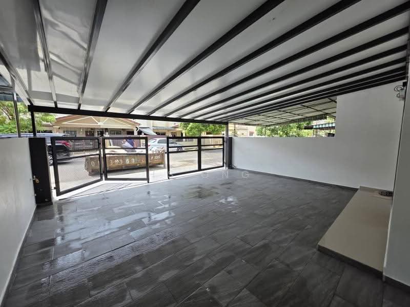 1-storey Terraced House for Sale in Taman Melawis (Klang) - HS Ong - Car Porch - PropertyGuru.com.my