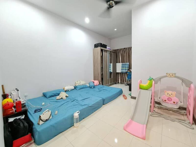 Untuk Dijual - Kempas Utama