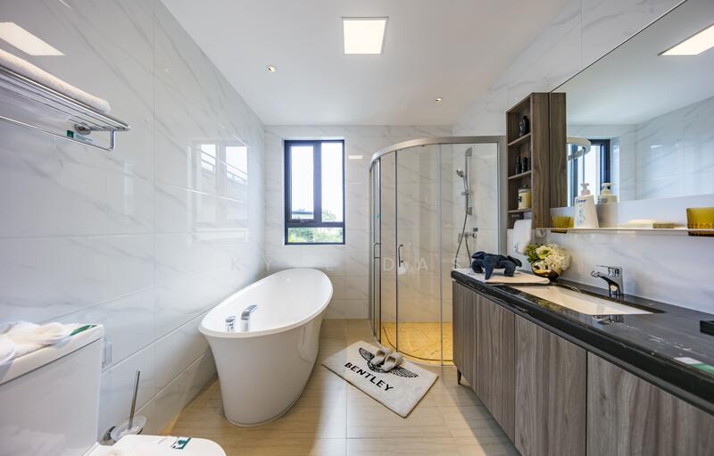 Cluster House for Sale in Forest City (Gelang Patah) - Kyle Das - Bathroom - PropertyGuru.com.my