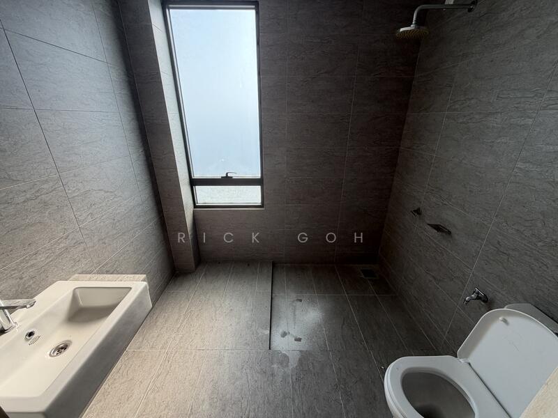 Service Residence for Sale at Woodsbury Suites - Rick Goh - Bathroom - PropertyGuru.com.my