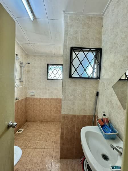 2-storey Terraced House for Sale in Bukit Jelutong (Shah Alam) - Mohd Noor Mohamad - Bathroom - PropertyGuru.com.my