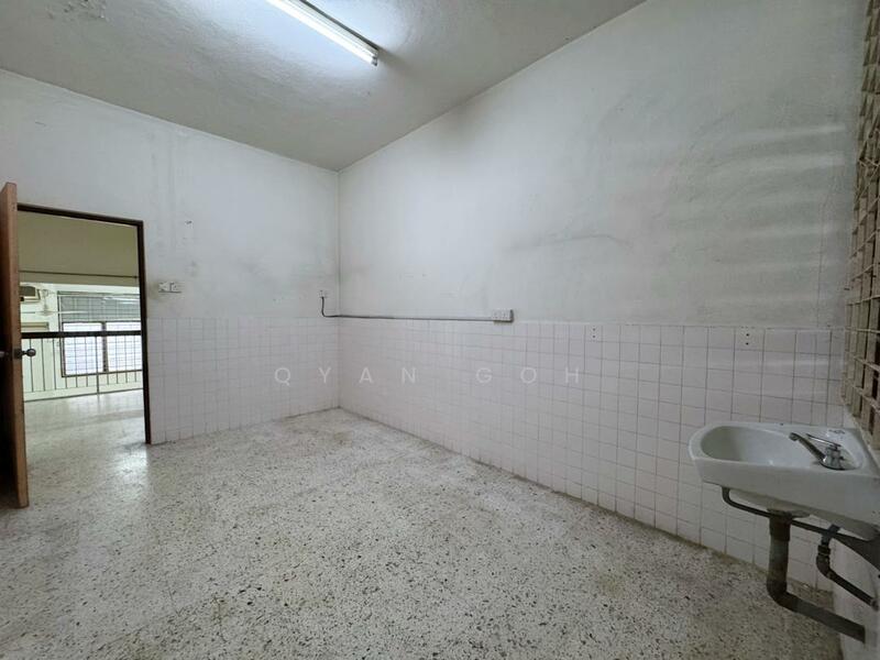 Rumah Teres 2 Tingkat untuk Dijual di Island Glades (Jelutong) - Qyan Goh - Bathroom - PropertyGuru.com.my
