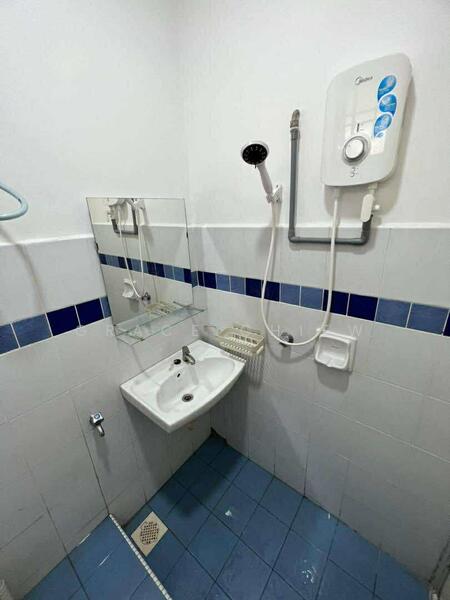 For Rent - Setia Indah Flat