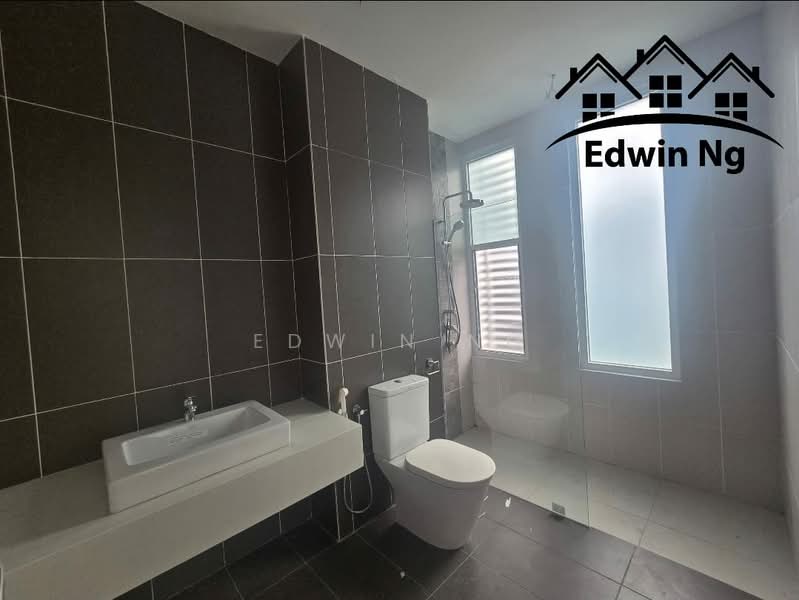 Rumah Berkembar untuk Dijual di Sungai Ara (Penang) - Edwin Ng - Bathroom - PropertyGuru.com.my