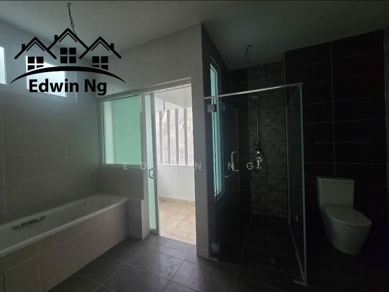 Rumah Berkembar untuk Dijual di Sungai Ara (Penang) - Edwin Ng - Bathroom - PropertyGuru.com.my