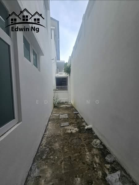 Rumah Berkembar untuk Dijual di Sungai Ara (Penang) - Edwin Ng - PropertyGuru.com.my