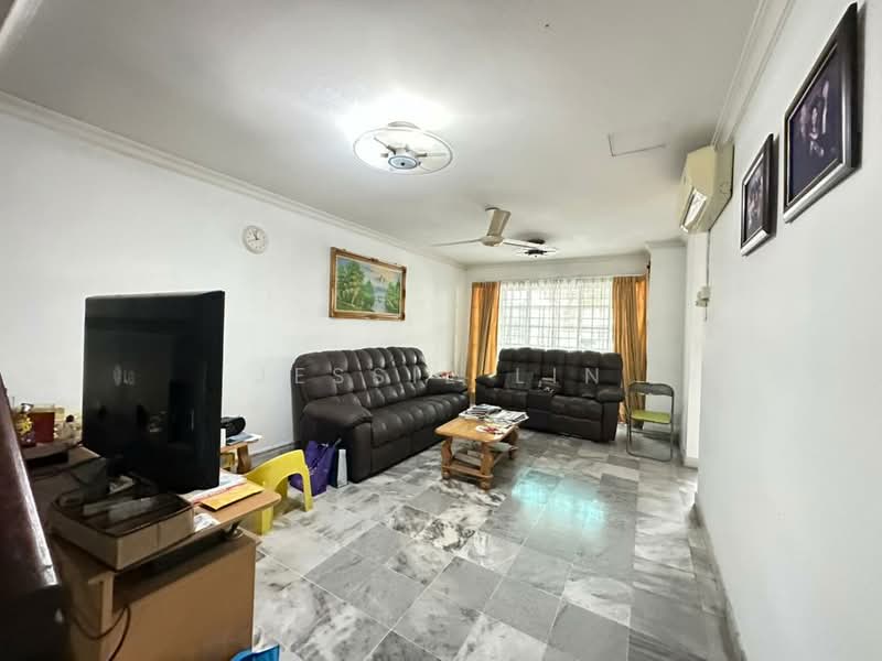 2-storey Terraced House for Sale in Bandar Sri Damansara (Selangor) - Jessie Lin - Living Room - PropertyGuru.com.my