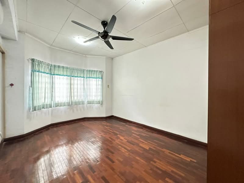 2-storey Terraced House for Sale in Bandar Sri Damansara (Selangor) - Jessie Lin - Bedroom - PropertyGuru.com.my