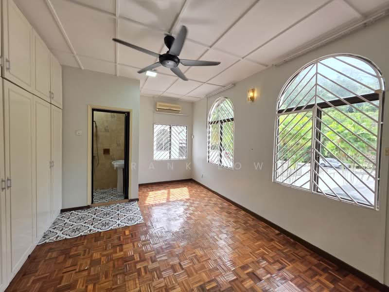 Bungalow House for Sale in Taman U Thant (Ampang) - Frank Low - Bedroom - PropertyGuru.com.my