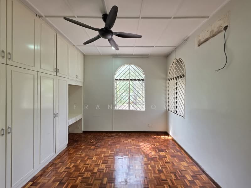 Bungalow House for Sale in Taman U Thant (Ampang) - Frank Low - Bedroom - PropertyGuru.com.my