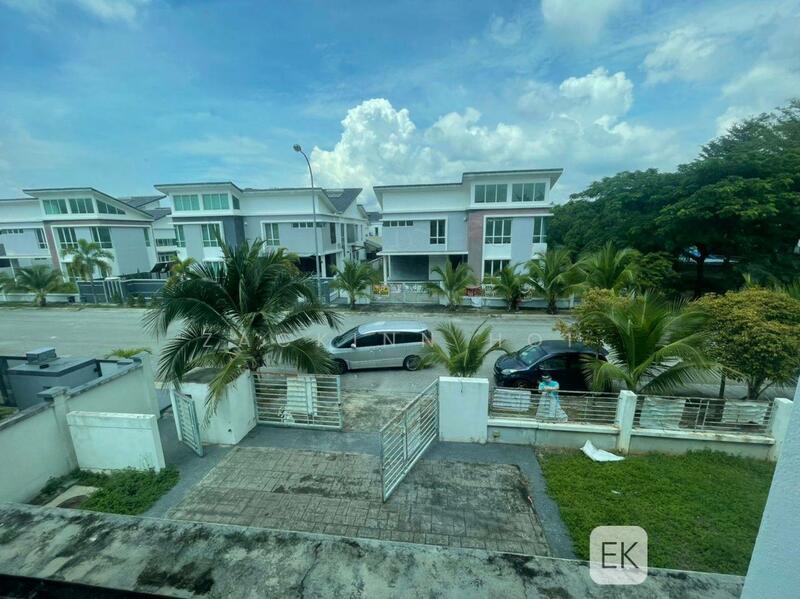 Untuk Disewa - Partially Furnished 2 Sty Bangalow Corner Bandar Parklands Klang