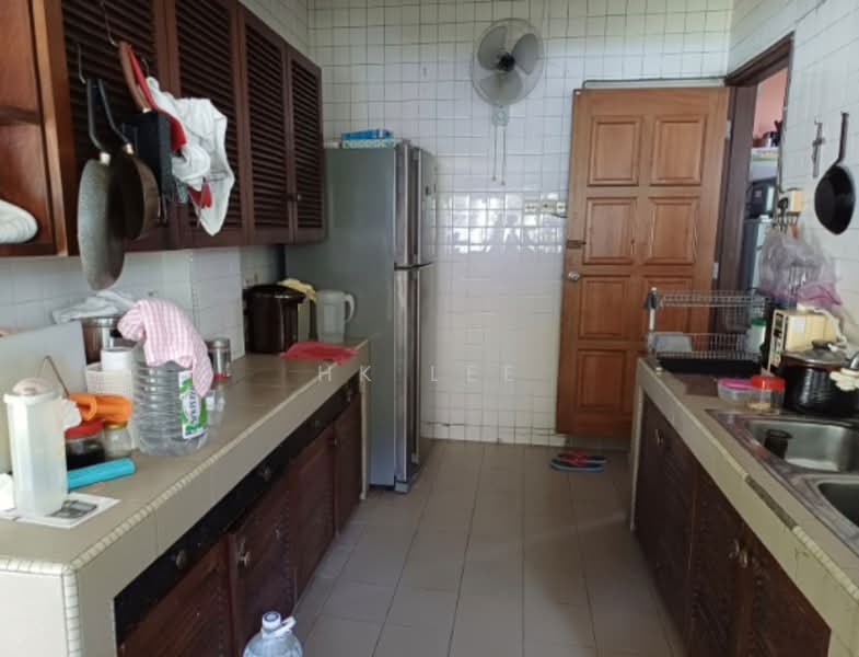 Rumah Banglo untuk Dijual di Seksyen 5 (Petaling Jaya) - HK Lee - Kitchen - PropertyGuru.com.my