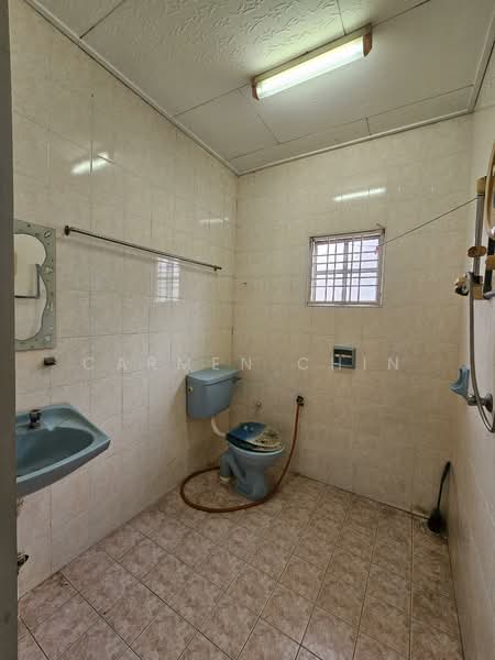 Sungai buloh untuk Untuk Dijual - RM 450,000, Apr 2026 - Bathroom - PropertyGuru.com.my