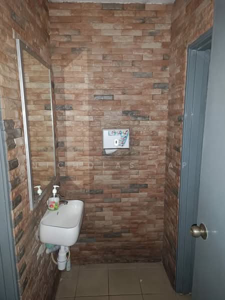 Office for Rent in Sri Petaling (Kuala Lumpur) - Nicholas Yap - Bathroom - PropertyGuru.com.my