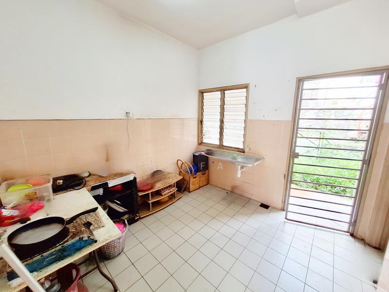 2-storey Terraced House for Sale in Taman Puncak Jalil (Seri Kembangan) - Ian Fan - Kitchen - PropertyGuru.com.my