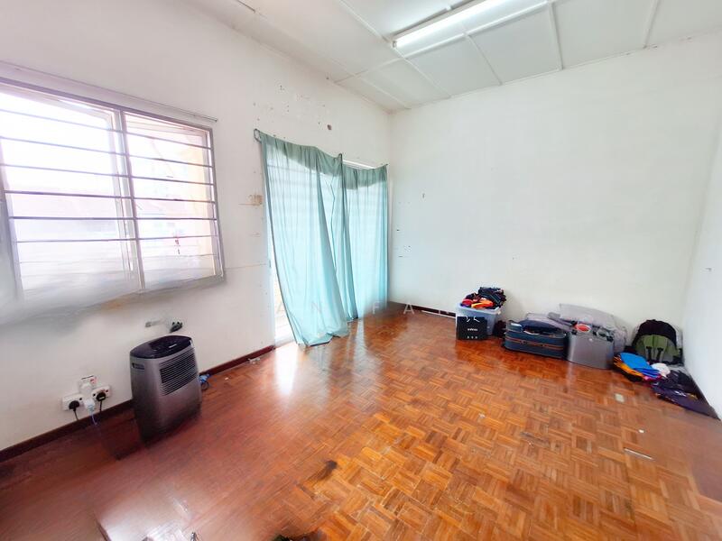 2-storey Terraced House for Sale in Taman Puncak Jalil (Seri Kembangan) - Ian Fan - Bedroom - PropertyGuru.com.my