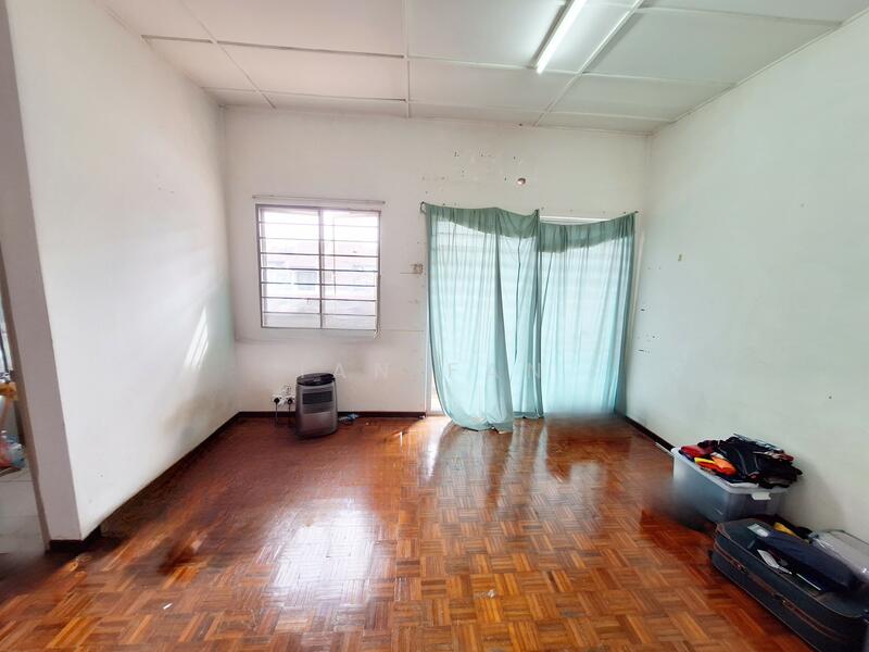 2-storey Terraced House for Sale in Taman Puncak Jalil (Seri Kembangan) - Ian Fan - Bedroom - PropertyGuru.com.my