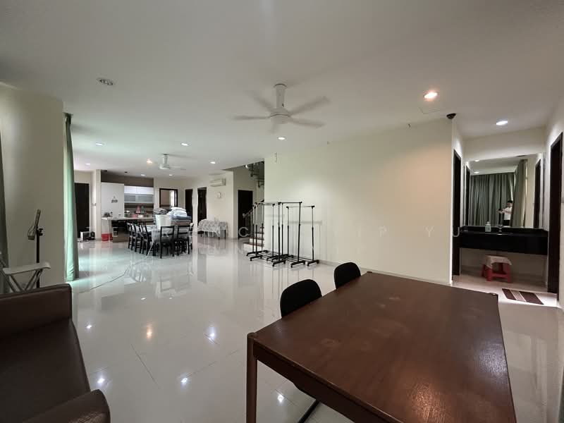Semi-Detached House for Rent in Ampang Jaya (Ampang) - Terrence  Yip Yu Jung Yip - Living Room - PropertyGuru.com.my