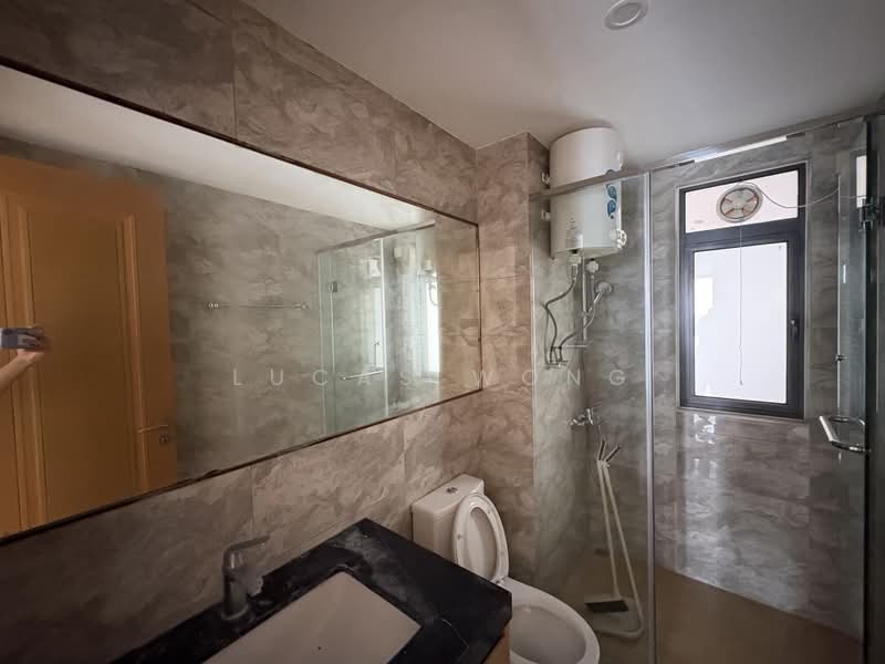 Servis Apartment untuk Dijual di R&F Princess Cove Phase 1 - Lucas Wong - Bathroom - PropertyGuru.com.my