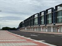 For Rent - Ayer Keroh Shop Lot New Shop Facing Main Road With Bank