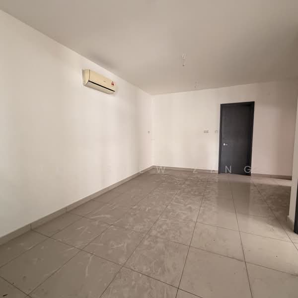 Semi-Detached House for Sale in Taman Bukit Serdang (Seri Kembangan) - Tey Siew Zing - Interior - PropertyGuru.com.my