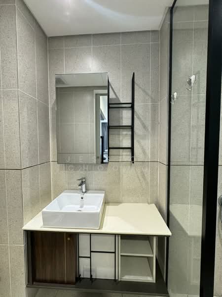 Service Residence for Rent at Millerz Square Serviced Residence - Jessica Choong - Bathroom - PropertyGuru.com.my