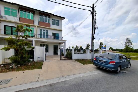 Terraced House for Rent in Taman Kundang Jaya (Rawang) - Heo Wai Kien