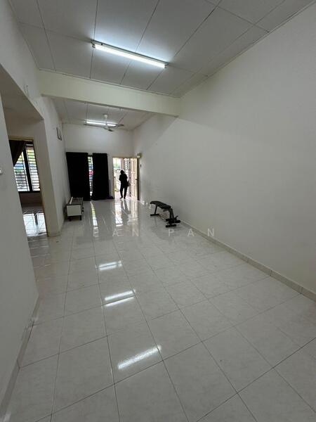 Untuk Disewa - Taman Seri Austin