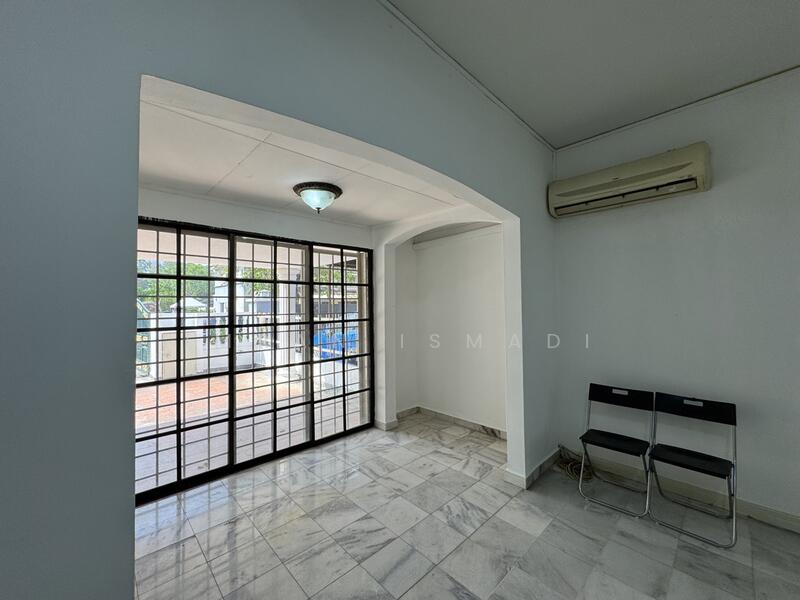 2-storey Terraced House for Sale in Bandar Sri Damansara (Selangor) - Imran Ismadi - Living Room - PropertyGuru.com.my