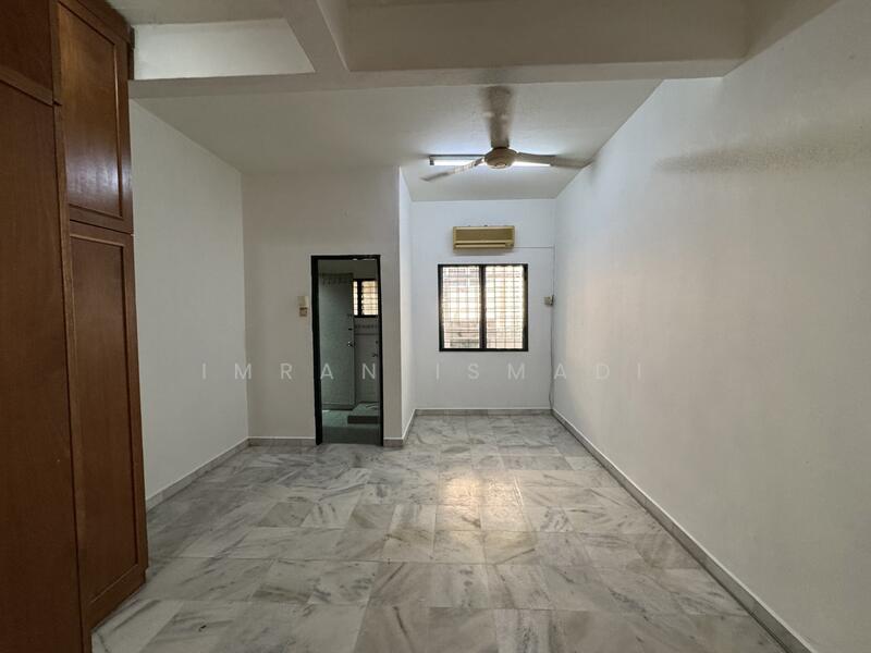 2-storey Terraced House for Sale in Bandar Sri Damansara (Selangor) - Imran Ismadi - Bedroom - PropertyGuru.com.my