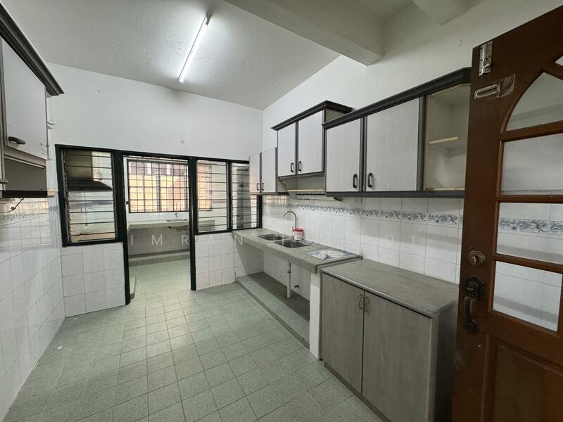 2-storey Terraced House for Sale in Bandar Sri Damansara (Selangor) - Imran Ismadi - Kitchen - PropertyGuru.com.my