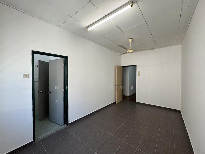 2-storey Terraced House for Sale in Bandar Sri Damansara (Selangor) - Imran Ismadi - Living Room - PropertyGuru.com.my