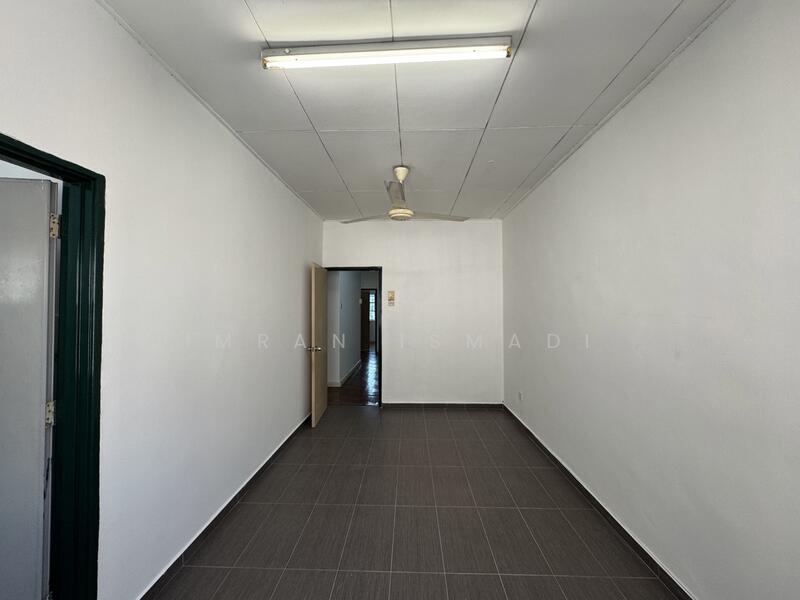 2-storey Terraced House for Sale in Bandar Sri Damansara (Selangor) - Imran Ismadi - Living Room - PropertyGuru.com.my