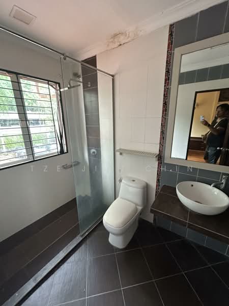 2-storey Terraced House for Sale in Taman Tun Dr Ismail (Kuala Lumpur) - Tze Jiat Chin - Bathroom - PropertyGuru.com.my