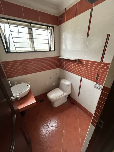 2-storey Terraced House for Sale in Taman Tun Dr Ismail (Kuala Lumpur) - Tze Jiat Chin - Bathroom - PropertyGuru.com.my