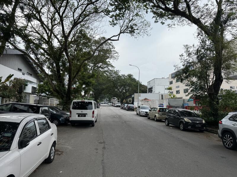 Untuk Disewa - Maluri Factory