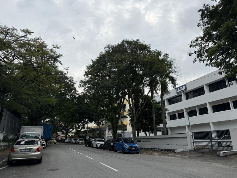 Untuk Disewa - Maluri Factory