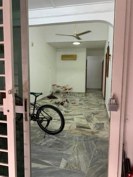 Rumah Teres 1-Tingkat untuk Dijual di Balakong (Selangor) - Chris Choo - Entrance - PropertyGuru.com.my