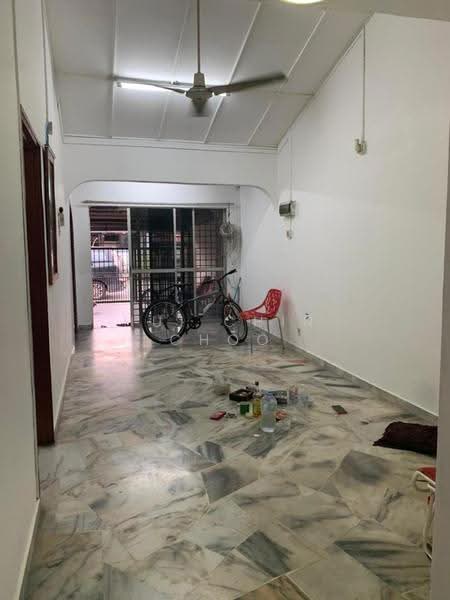 Rumah Teres 1-Tingkat untuk Dijual di Balakong (Selangor) - Chris Choo - Living Room - PropertyGuru.com.my