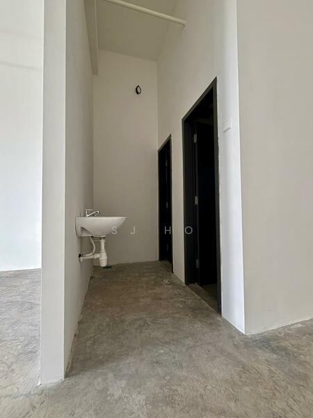 Aston Acacia Commercial - Washroom Area