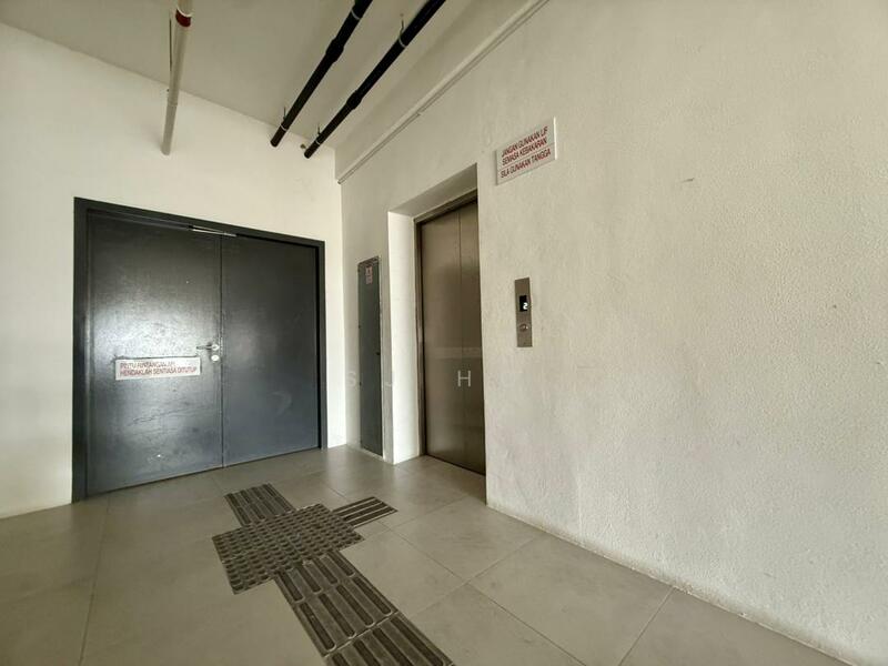 Aston Acacia Commercial - Service Lift