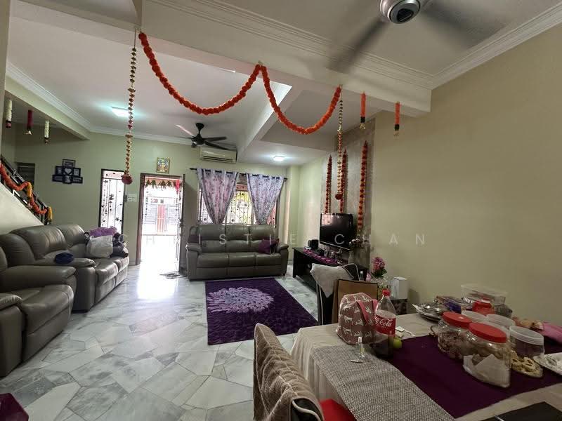 Rumah Teres 2-Tingkat untuk Dijual di Taman Pinggiran Usj (Subang Jaya) - Christie Chan - Living Room - PropertyGuru.com.my