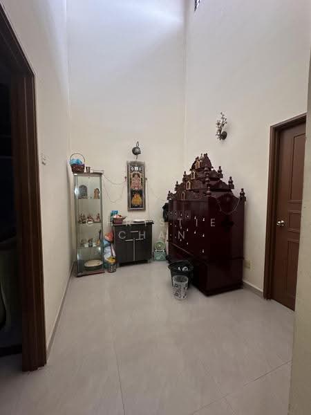 Rumah Teres 2-Tingkat untuk Dijual di Taman Pinggiran Usj (Subang Jaya) - Christie Chan - Corridor - PropertyGuru.com.my